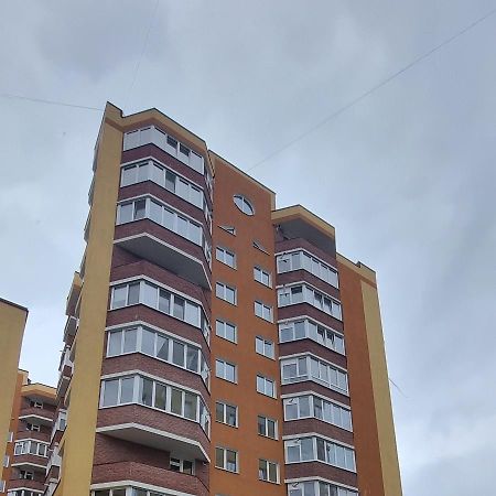 Затишна Квартира Біля Автовокзалу Та Неподалік Центру Ternopil Exterior foto